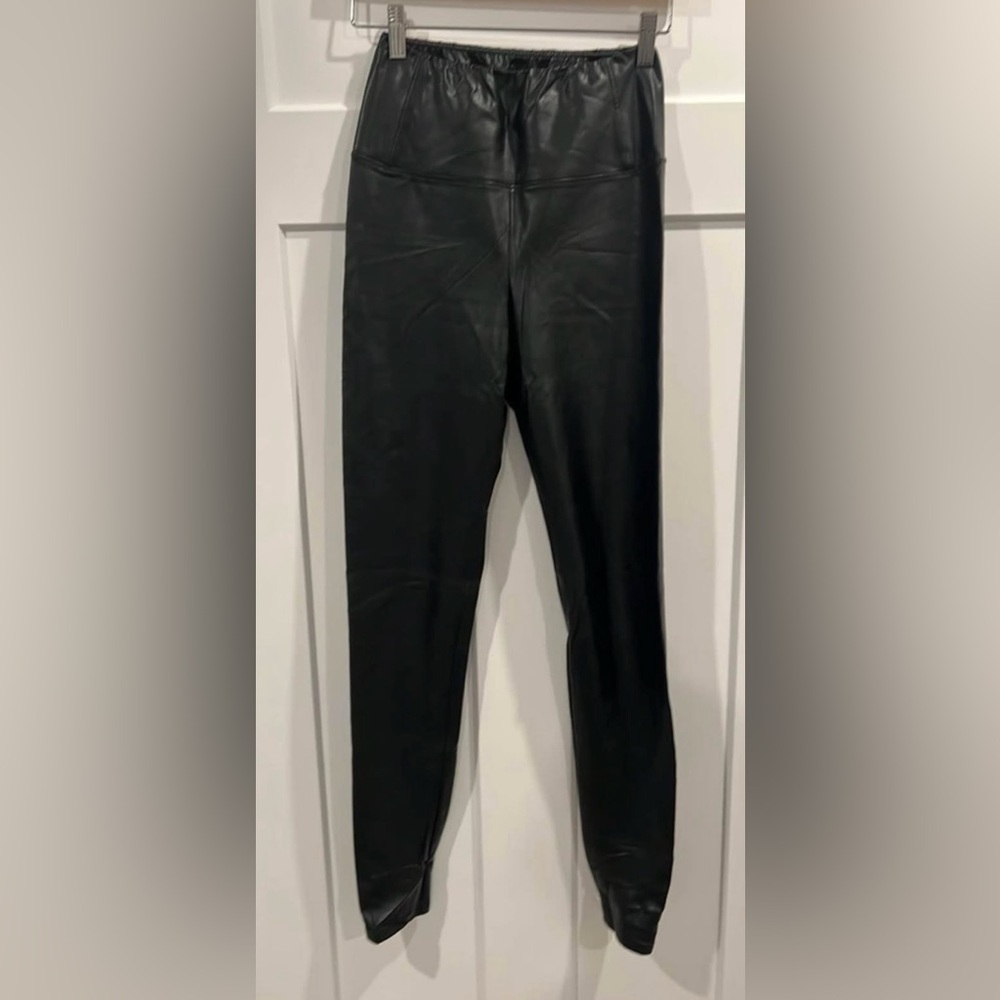 Babaton Black Leggings
